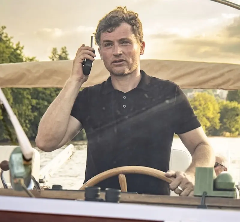the captain of the dolce vita yacht paris private seine river cruise