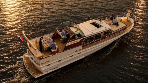 1h50 Croisière Privée de Visite DOLCE VITA