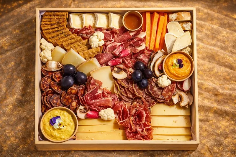 La Frenchie – Cheese & Charcuterie - (200€ for 4 Pers)