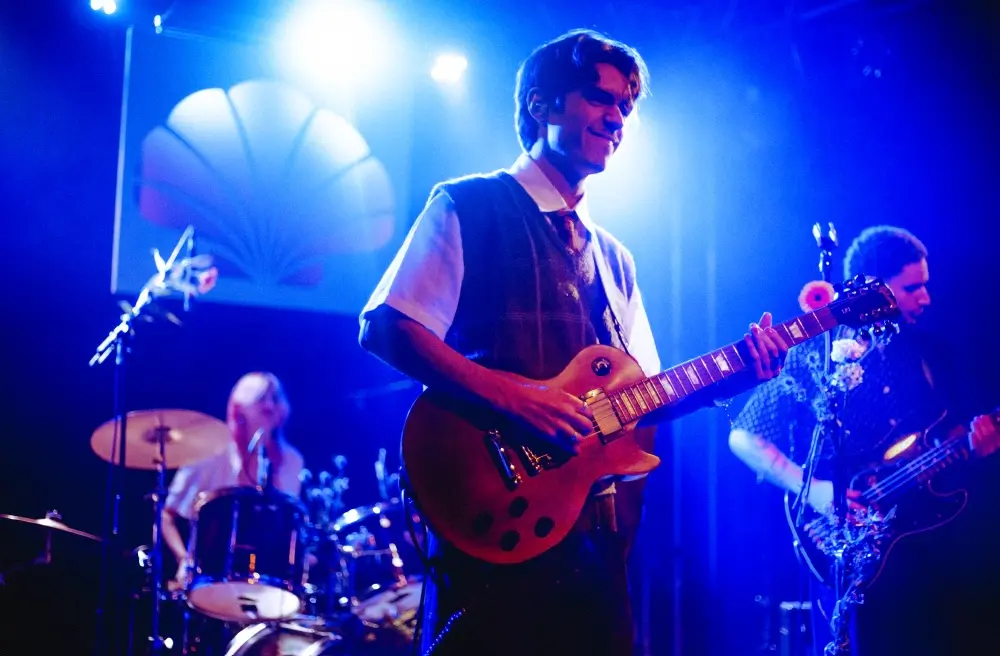 MUSICIAN - Gregoire Caron (Guitarist)